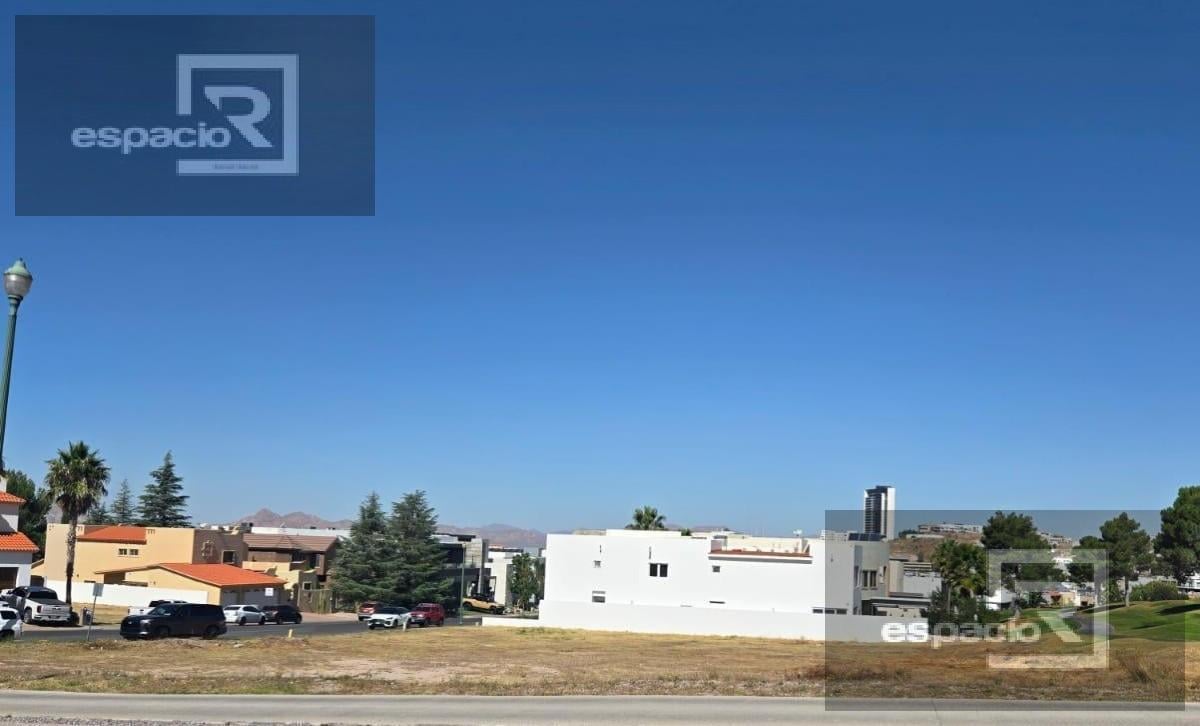 Terreno en Venta en Bosques del San Francisco Frente a Parque