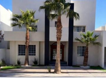 Casa · 498m² · 2 Estacionamientos · Casa Venta Rincón de Las Lomas II