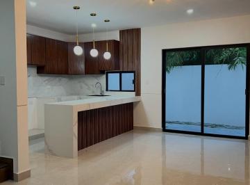 Casa · 150m² · 3 Recámaras · 2 Estacionamientos · Casas en Venta en Col. Unidad Nacional, Ciudad Madero