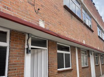 Casa · 74m² · Casa Renta Sobre Juan Álvarez