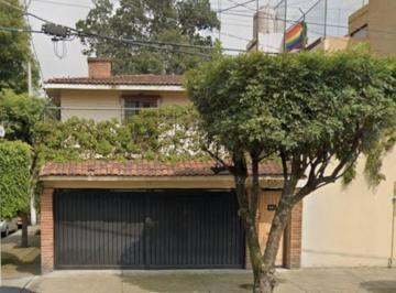 Casa de 4 habitaciones, Coyoacán · Casa de 345 m² con 4 Recámaras en Venta en del Carmen
