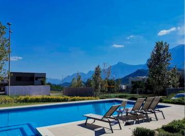 1 · Casa en Venta en Castaños del Vergel, El Uro, Carretera Nacional, Monterrey