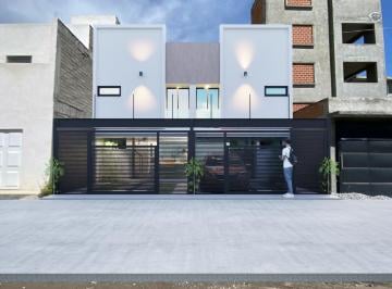 Casa de 2 habitaciones, Zinacantepec · Casa en Venta en Zinacantepec | 2 Recámaras | Doble Altura | Cochera Para 2 Auto