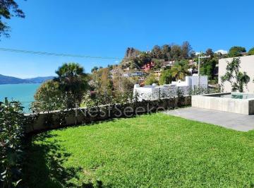 Casa de 5 habitaciones, Valle de Bravo · Casa con Vista Al Lago y a La Peña de Valle de Bravo