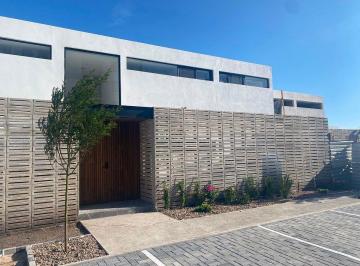 02f9f3106146902784b881a83108063a37ad2083d74e32ef669d05d5b99c25e9 · Casa en Venta Paseo de Las Pitahayas Zibatá