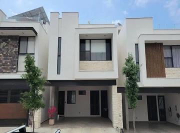 1 · Casa en Venta Colonia Montellan Zona Carretera Nacional Monterrey