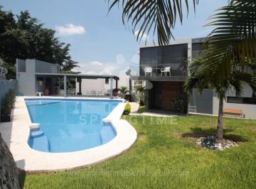 Casa en condominio de 3 habitaciones, Emiliano Zapata · Casa en Condominio Dentro de Burgos Bugambilias