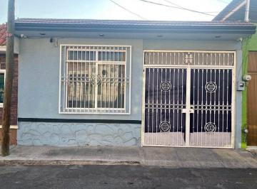 Casa de 3 habitaciones, Guadalajara · Bonita Casa en Venta Zona San Juan Bosco