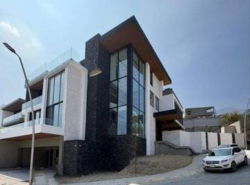 1 · Casa en Venta en Sierra Alta 10 Sector, Sur de Monterrey