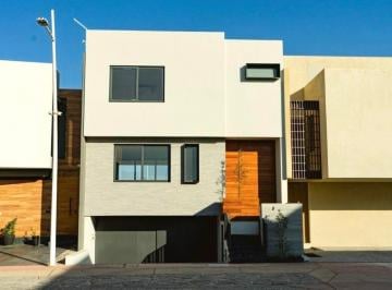 Casa en condominio de 3 habitaciones, Zapopan · Casa en Renta en Solares Coto Soare 11