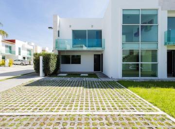Casa de 4 habitaciones, San Andrés Cholula · Casa en Venta con 4 Recámaras en Lomas de Angelopolis II