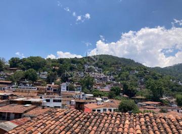 Casa de 2 habitaciones, Valle de Bravo · Casa en Renta en El Centro de Valle