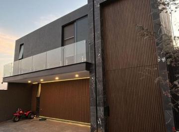 Casa de 3 habitaciones, León · Casa en Venta en Lomas del Molino III con 3 Recámaras con Baño, Zona Norte en León Guanajuato