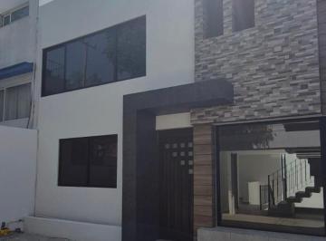Casa de 3 habitaciones, Naucalpan de Juárez · Casa Totalmente Remodelada Circuito Diplomáticos