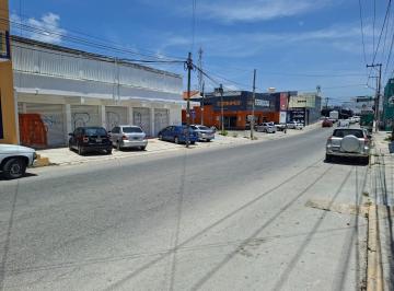 Local comercial · 897m² · Local - Lombardo Toledano