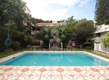 Casa de 3 habitaciones, Cuernavaca · Casa en Venta en Club de Golf Tabachines