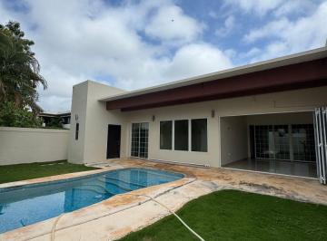 Casa en condominio de 4 habitaciones, Mérida · Renta Casa de 645 m², 4 Recámaras en Sta Gertrudis Copo, Privada Allegra, un Piso, Paneles Solares