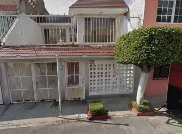 Casa de 3 habitaciones, Gustavo A. Madero · Casa de 127 m² con 3 Recámaras en Venta en San Juan de Aragón VI Secc