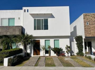 22efe068724ee922ae0babf9dadd6644cab4bd4569fb4df3a1f1a37e3d953632 · Casa en Renta en Altozano Morelia