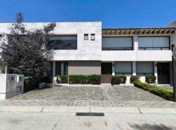 Casa · 234m² · 3 Recámaras · 2 Estacionamientos · Casa en Venta en Residencial Lomas de Virreyes en San Andrés Ocotlán