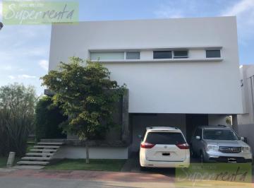 Casa · 214m² · 3 Recámaras · 2 Estacionamientos · Casa en Venta en Solares Residencial, Zapopan Jal.
