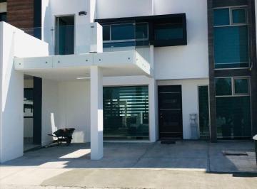 Casa de 3 habitaciones, San Agustín Tlaxiaca · Casa Amueblada en Renta | 3 Recámaras | Privada con Seguridad | Cerca de La Escuela de Fútbol