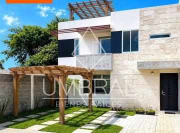 348928dc62bdf6348d1a3bdf6e55e918e1d377f944eb23b8466e8dbbba44af6f · Casa en Venta, Zona Arco Sur, Xalapa