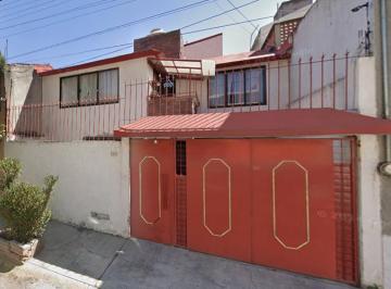 Casa de 3 habitaciones, Toluca · Rebeca 155, Unidad Victoria, 50190 Toluca de Lerdo, Méx.