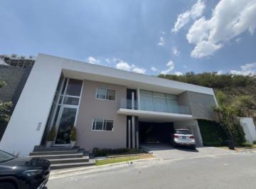1 · Casa en Venta en Lagos del Vergel, Zona Sur de Monterrey, 3 Recámaras, Patio de 120 m²