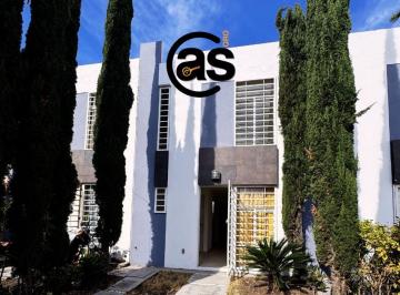 Casa en condominio de 3 habitaciones, Querétaro · Casa en Venta a 15 Min Jurica con Recámara en Planta Baja