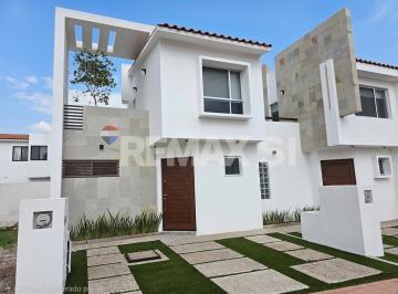 Casa · 122m² · 3 Recámaras · 2 Estacionamientos · Casa Venta Ciudad Maderas