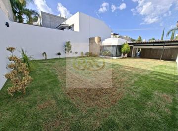 Casa · 300m² · 3 Estacionamientos · Loft Amueblado con Jardin Privado en Colinas de Gran Jardin