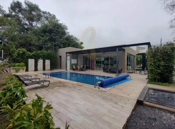 Casa en condominio de 3 habitaciones, Tlajomulco de Zúñiga · Casa en Venta en Coto Alberi Residencial en Bosques de Santa Anita