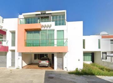 Casa de 4 habitaciones, Tuxtla Gutiérrez · Casa de 141 m² con 4 Recámaras en Venta en Las Nubes