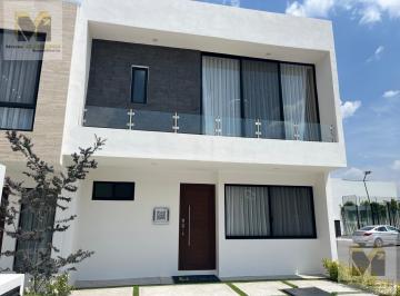 Casa · 3 Recámaras · Casa en Venta en Ziré El Marques Queretaro