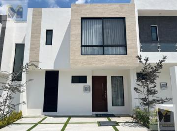 Casa · 128m² · 3 Recámaras · 2 Estacionamientos · Casa en Venta en Zire El Marques Queretaro