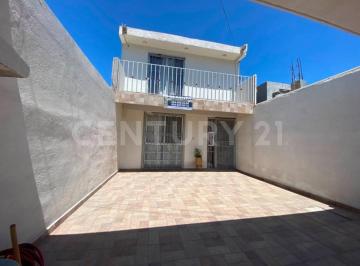 Casa · 47m² · 3 Recámaras · 2 Estacionamientos · Casa en Renta en El Refugio, Tijuana B. C.