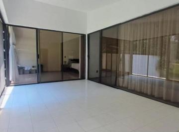 Casa de 4 habitaciones, Atlatlahucan · Casa de 300 m² con 4 Recámaras en Renta en Lomas de Cocoyoc