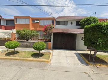 Casa de 3 habitaciones, Naucalpan de Juárez · Casa de 233 m² con 3 Recámaras en Venta en Ciudad Satélite