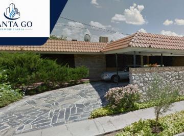 Casa de 5 habitaciones, Torreón · Popocatépetl 236, Torreón Jardín, 27200 Torreón, Coah