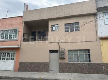 Casa · 238m² · 5 Recámaras · Edificio de 5 Departamentos en Venta, San Juan de Aragón, Ciudad de México.