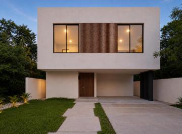 Casa de 4 habitaciones, Mérida · Casa en Venta en Provincia Club de Golf Mérida | 4 Recámaras + Alberca | $11.99