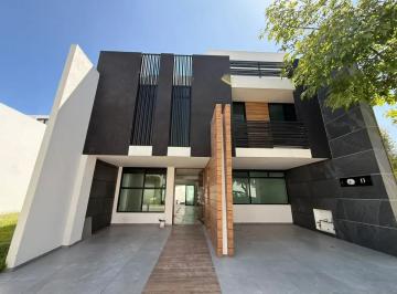 1 · Casa en Renta en Puebla Lomas de Angelópolis Parque Querétaro con 4 Recámaras Amplios Espacios