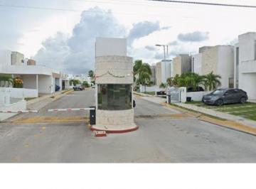 Casa · 90m² · 2 Recámaras · 1 Estacionamiento · Casa en Renta Bahia Dorada Polígono Sur Cancun