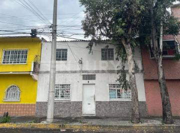 Casa · 120m² · 5 Recámaras · Edificio de 5 Departamentos en Venta, San Juan de Aragón, Ciudad de México.
