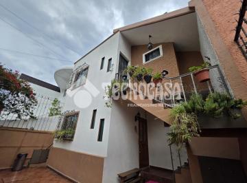 Foto · Casa - Venta