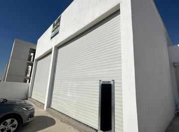Local comercial · 197m² · 2 Estacionamientos · Local en Renta Blvd Nahuatl Heroes de Leon