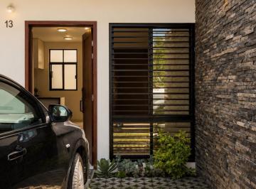 Casa · 100m² · 2 Recámaras · 2 Estacionamientos · Casa Moderna en Excelente Zona en Tonalá ¡Lista Para Habitar!