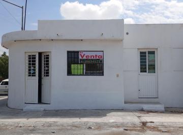 Casa · 105m² · 5 Recámaras · Vendo Casa Col Bosques de Los Nogales en Salinas Victoria Nl en Esquina 5 Cuarto