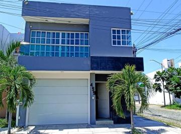 Casa · 84m² · 3 Recámaras · Casa en Fraccionamiento Nuevo Salagua